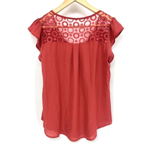 E & M embroidery detail cap flutter sleeve chiffon blouse NEW - Picture 3 of 3